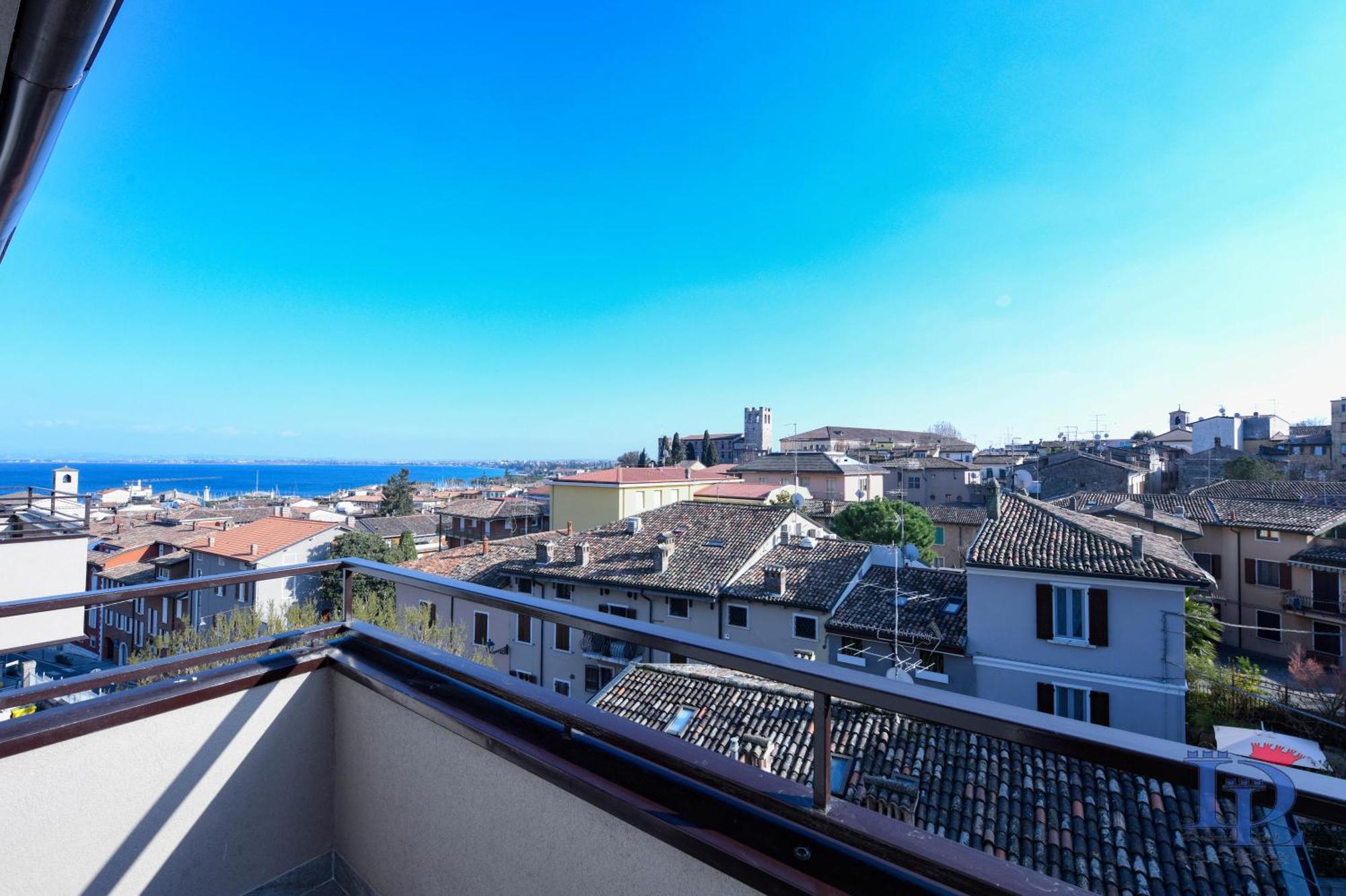 Desenzanoloft Official Partner Marriott Homes & Villas - Jack'S Penthouse Desenzano del Garda Luaran gambar